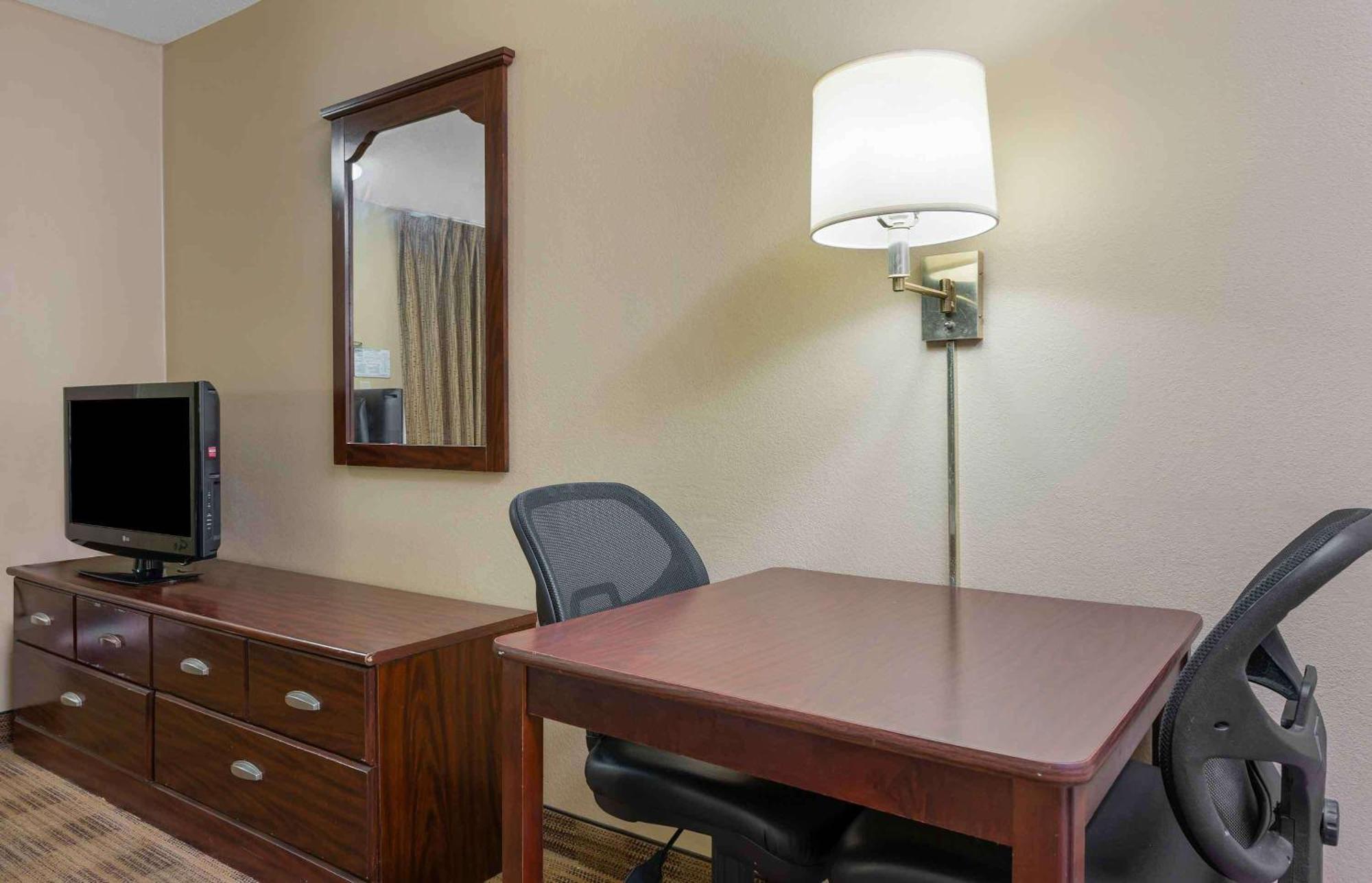 Extended Stay America Suites Washington Dc Germantown Town Center Exterior foto